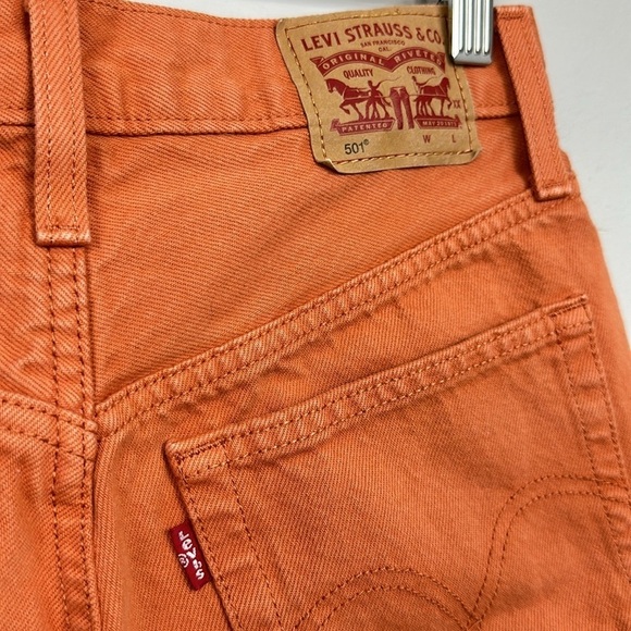 Levi's® Premium 501® High Rise Women’s Colored Denim Shorts in Leaf Orange Sz 26 - Picture 9 of 12
